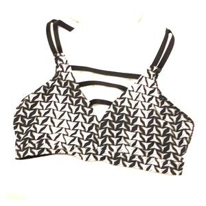 VSX SPORT • B/W Pattern Strappy Sports Bra